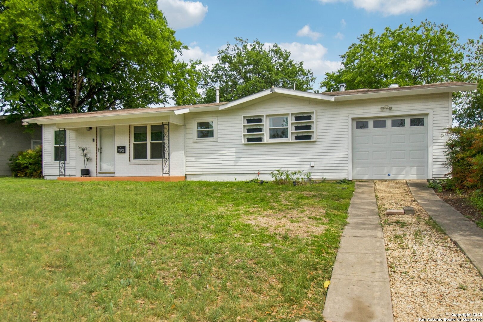 542 Williamsburg