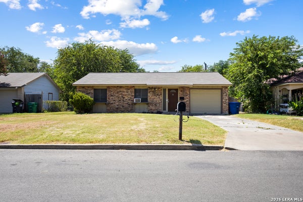 4318 SUN GATE ST, SAN ANTONIO, TX 78217 - Image e1630f9d96a40c868e8d188c3985c280/3947858357