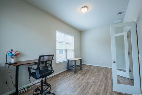 Tiny photo for 4915 Ranahan, St Hedwig, TX 78152 (MLS # 1961235)