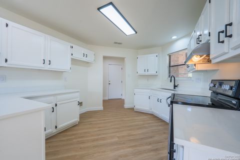 Tiny photo for 201 Anhalt, New Braunfels, TX 78130 (MLS # 1924005)