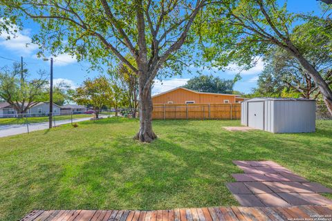 Tiny photo for 201 Anhalt, New Braunfels, TX 78130 (MLS # 1924005)