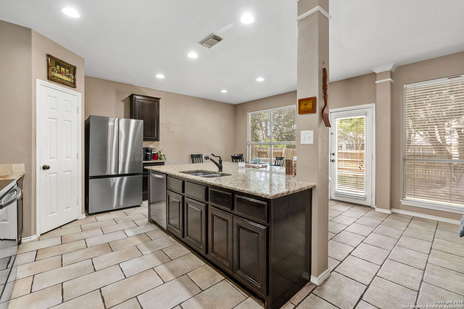 8807 Brae Crest