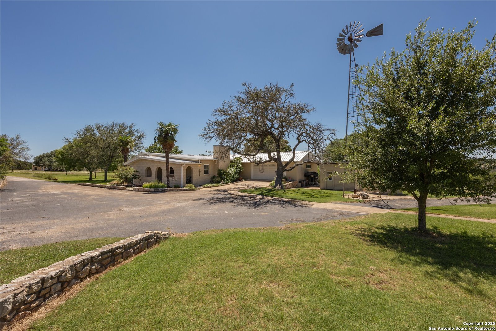 461 Center Point Dr