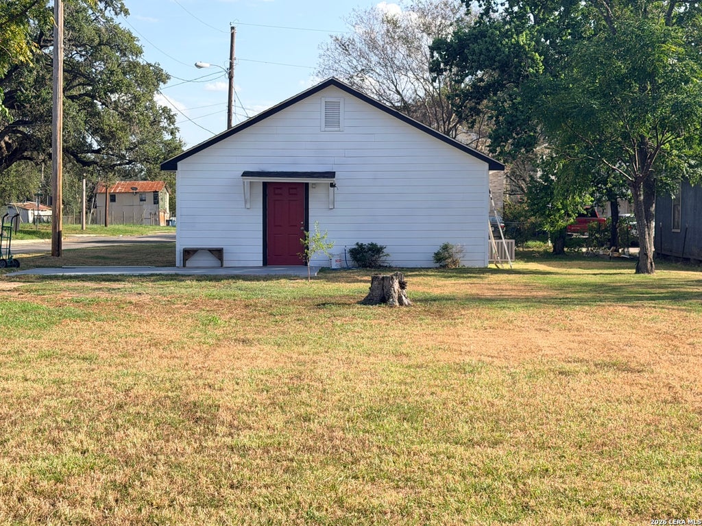 Photo of 539 WACO ST, Pleasanton, TX 78064 (MLS # 2014143)