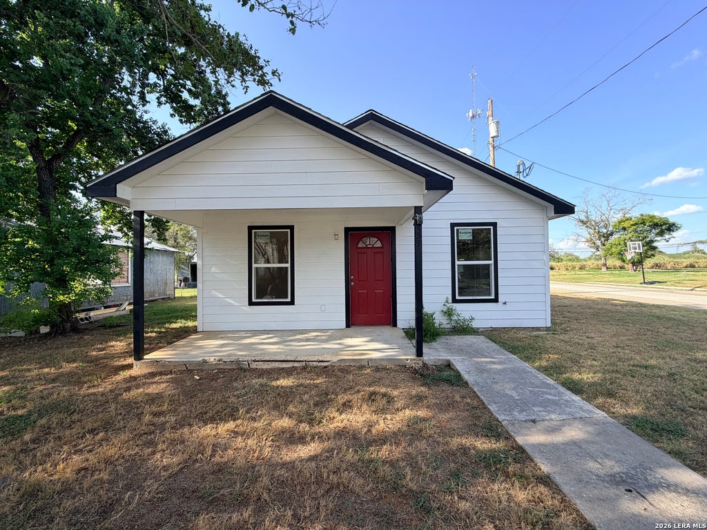Photo of 539 WACO ST, Pleasanton, TX 78064 (MLS # 2014143)