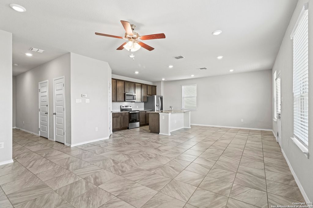 Photo of 10118 Agave Azul, San Antonio, TX 78224 (MLS # 1914172)