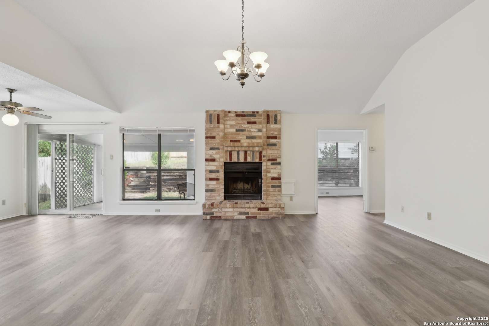 7504 Forest Edge