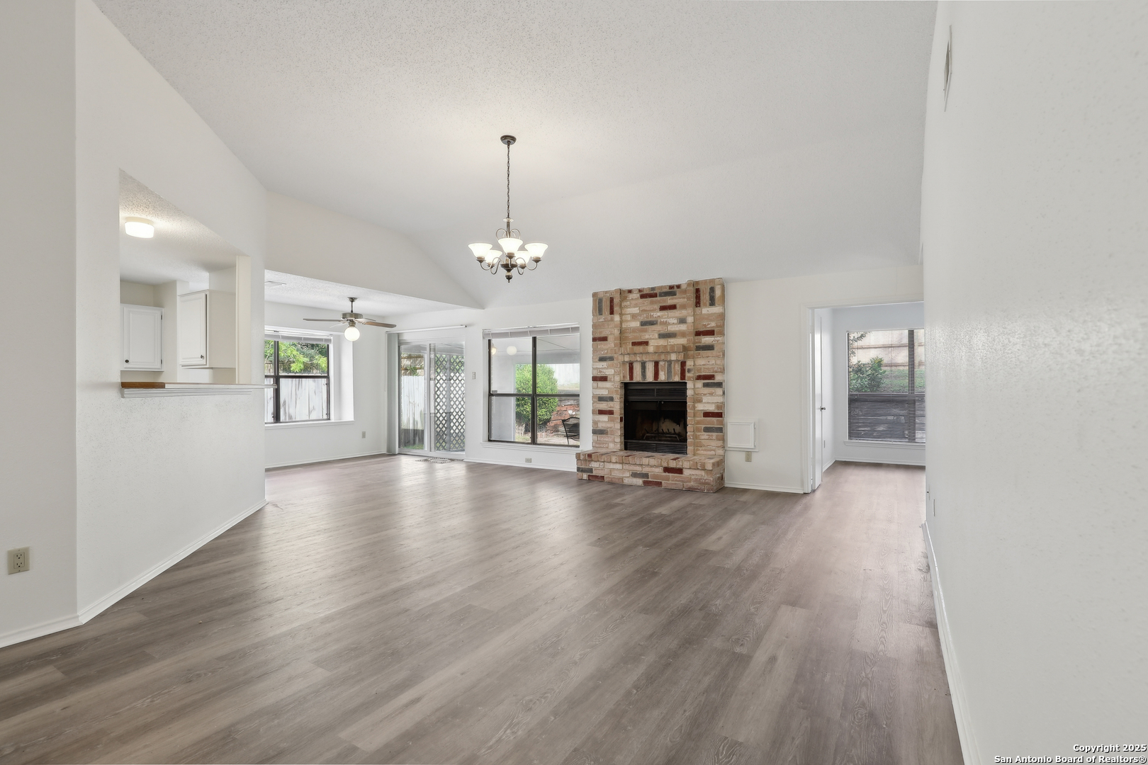7504 Forest Edge