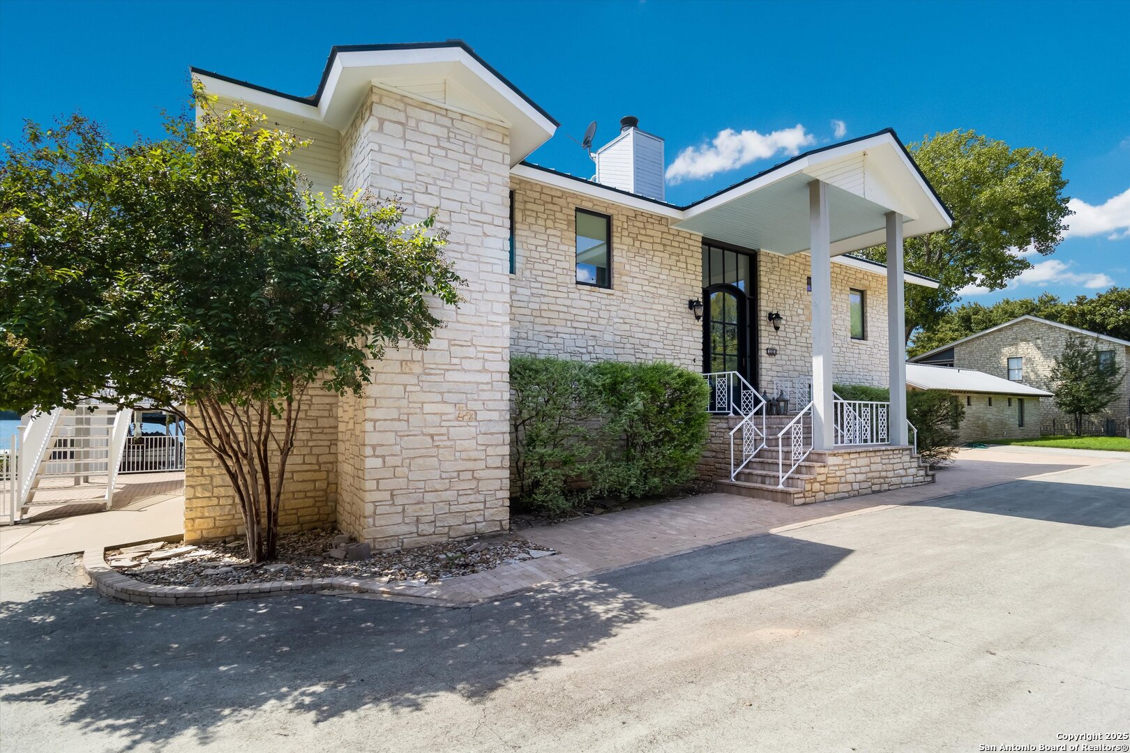 100 S Waterway Dr, Kingsland, TX, 78639, USA, 7 Bedrooms Bedrooms, ,6 BathroomsBathrooms,Residential,Active,100 S Waterway Dr,1909408