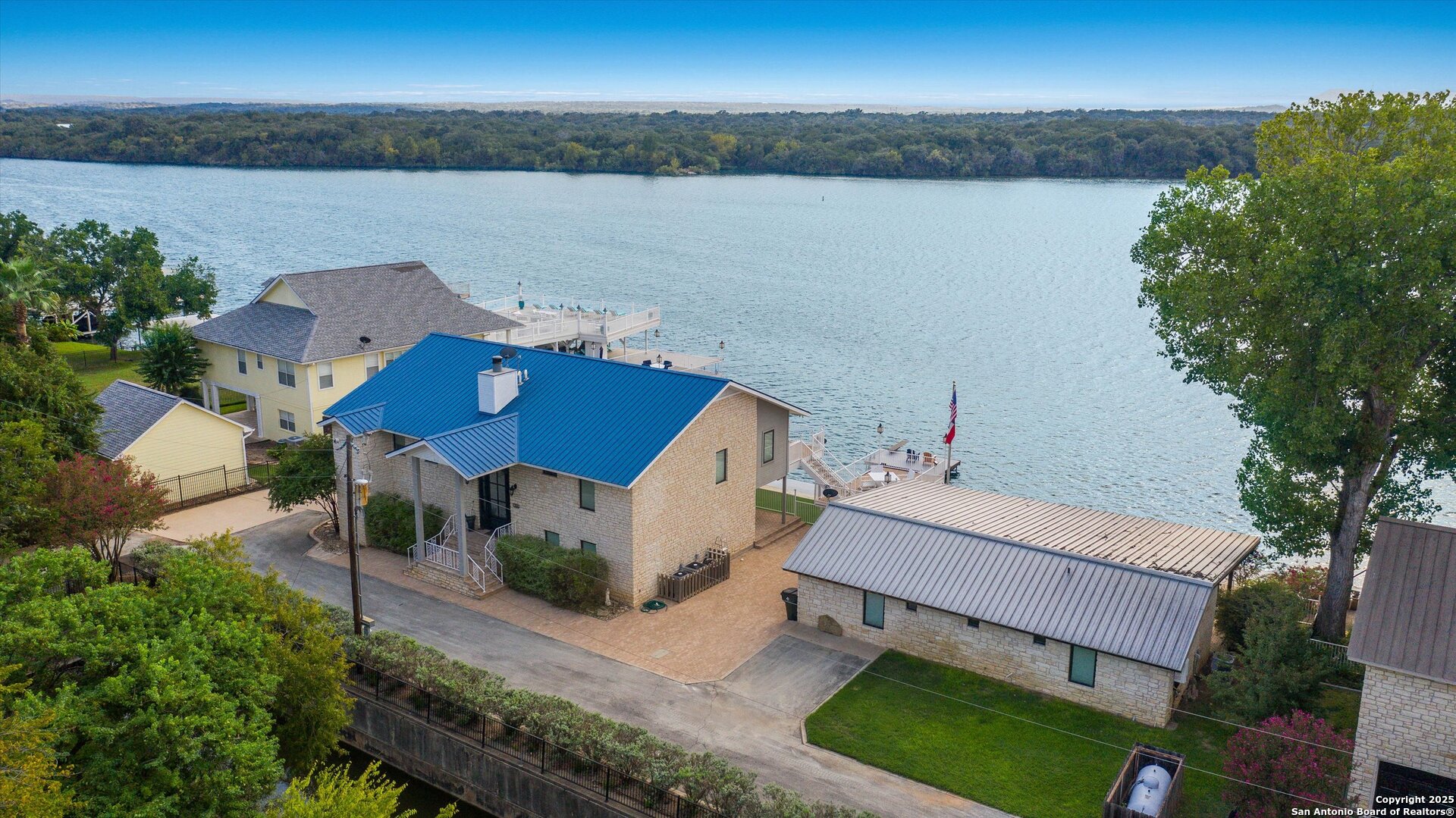 100 S Waterway Dr, Kingsland, TX, 78639, USA, 7 Bedrooms Bedrooms, ,6 BathroomsBathrooms,Residential,Active,100 S Waterway Dr,1909408