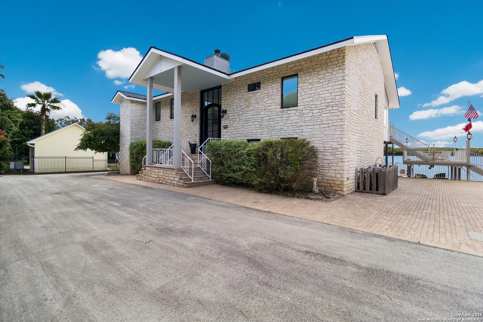 100 S Waterway Dr, Kingsland, TX, 78639, USA, 7 Bedrooms Bedrooms, ,6 BathroomsBathrooms,Residential,Active,100 S Waterway Dr,1909408