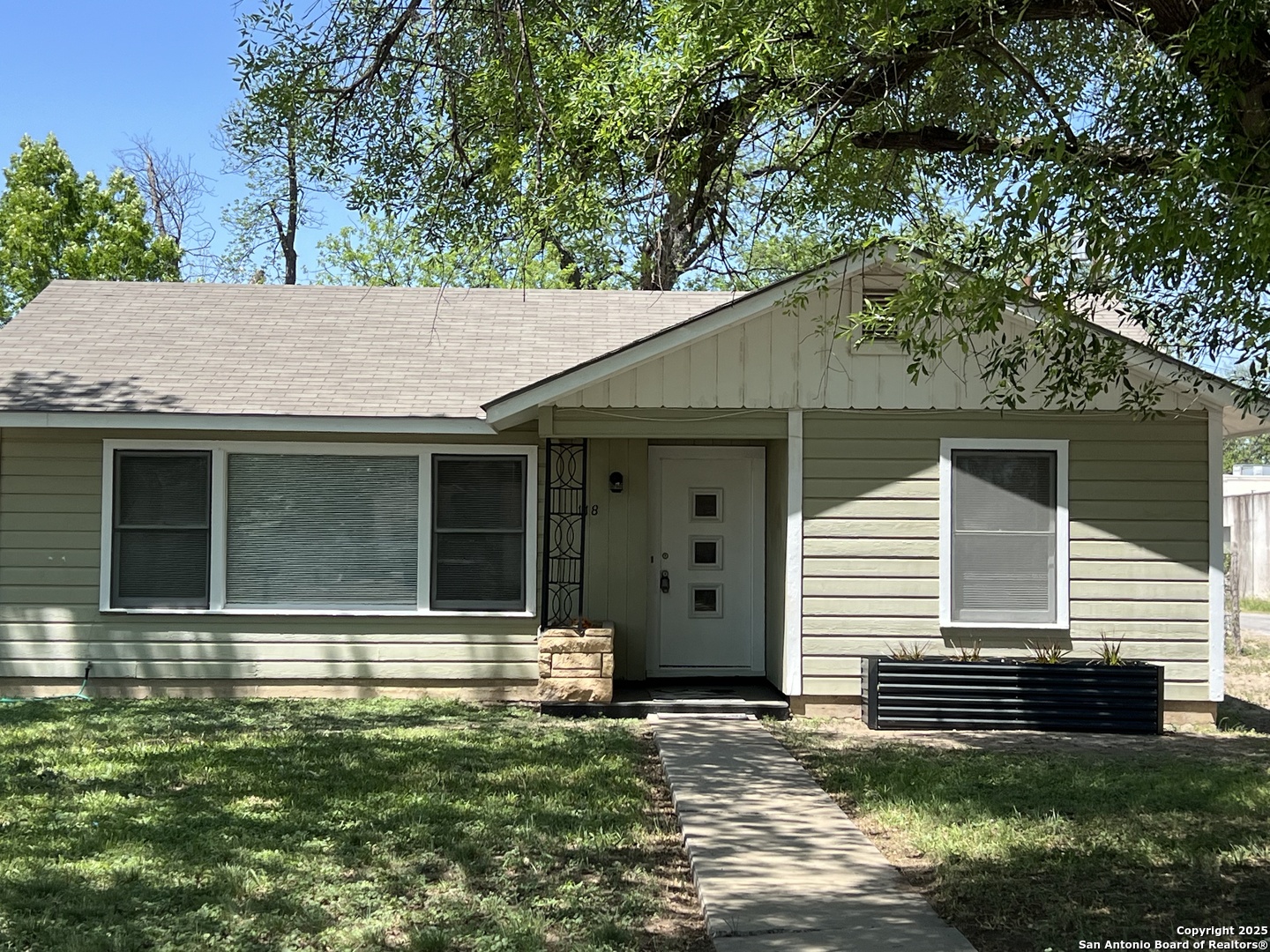 Listing image 1