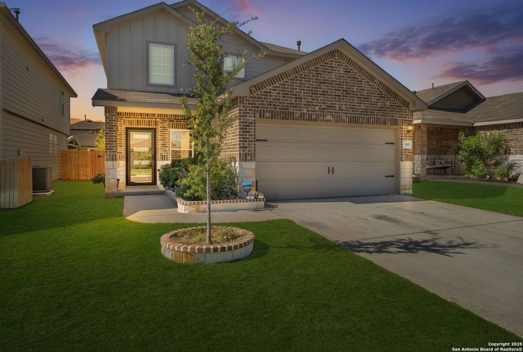 Photo of 105 Honors, Floresville, TX 78114 (MLS # 1927031)