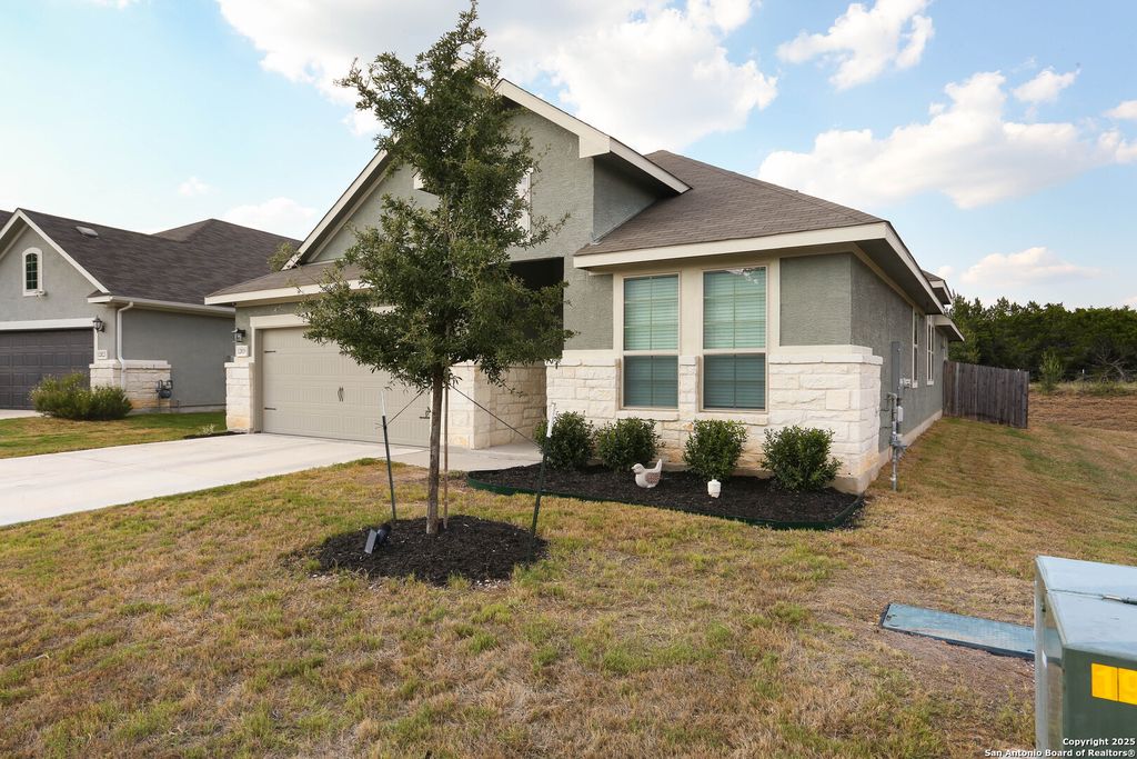 Photo of 12819 Aikman, San Antonio, TX 78254 (MLS # 1957797)