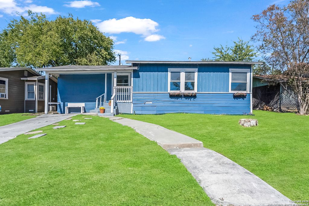 Photo of 139 Belfast, San Antonio, TX 78209 (MLS # 1922273)