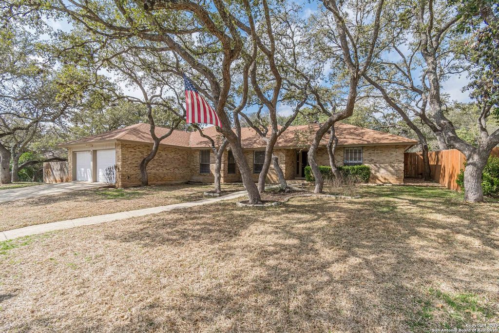 Photo of 12803 CASTLE BEND ST, San Antonio, TX 78230 (MLS # 1938809)