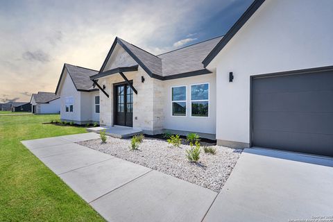 Tiny photo for 122 Ranchero Way, Natalia, TX 78059 (MLS # 1926642)