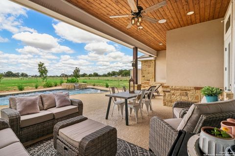 A home in Floresville