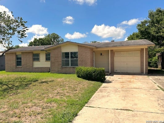 7122 REMUDA DR, SAN ANTONIO, TX 78227 - Image e22a36854bca7fa242114cc2758b1b3e/3710653554