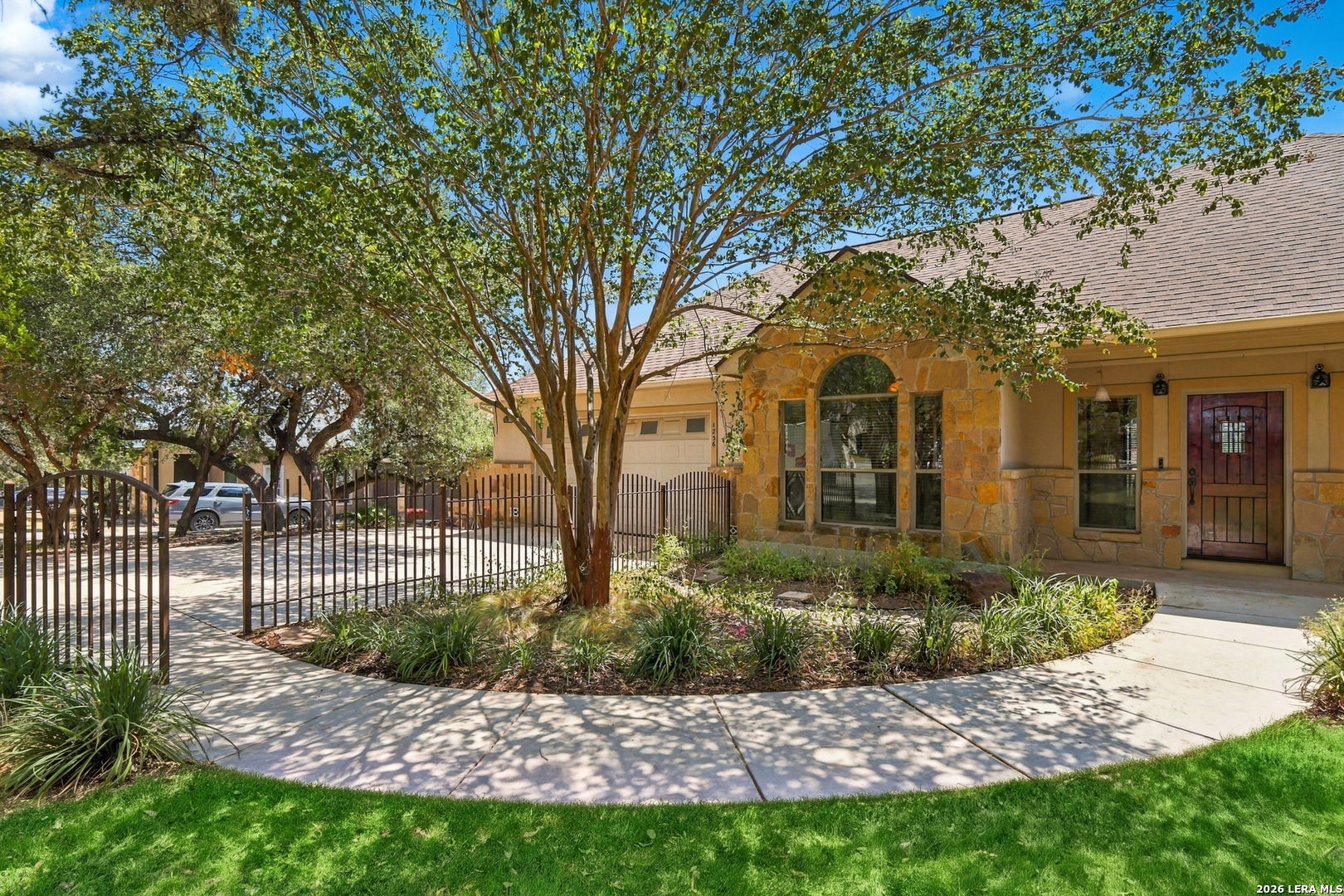 1236 Mossy Hollow