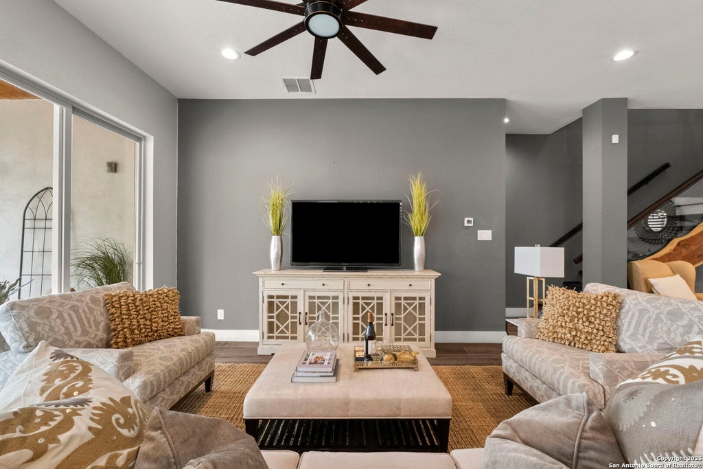 Photo of 22118 Touring Ln, San Antonio, TX 78257 (MLS # 1855548)