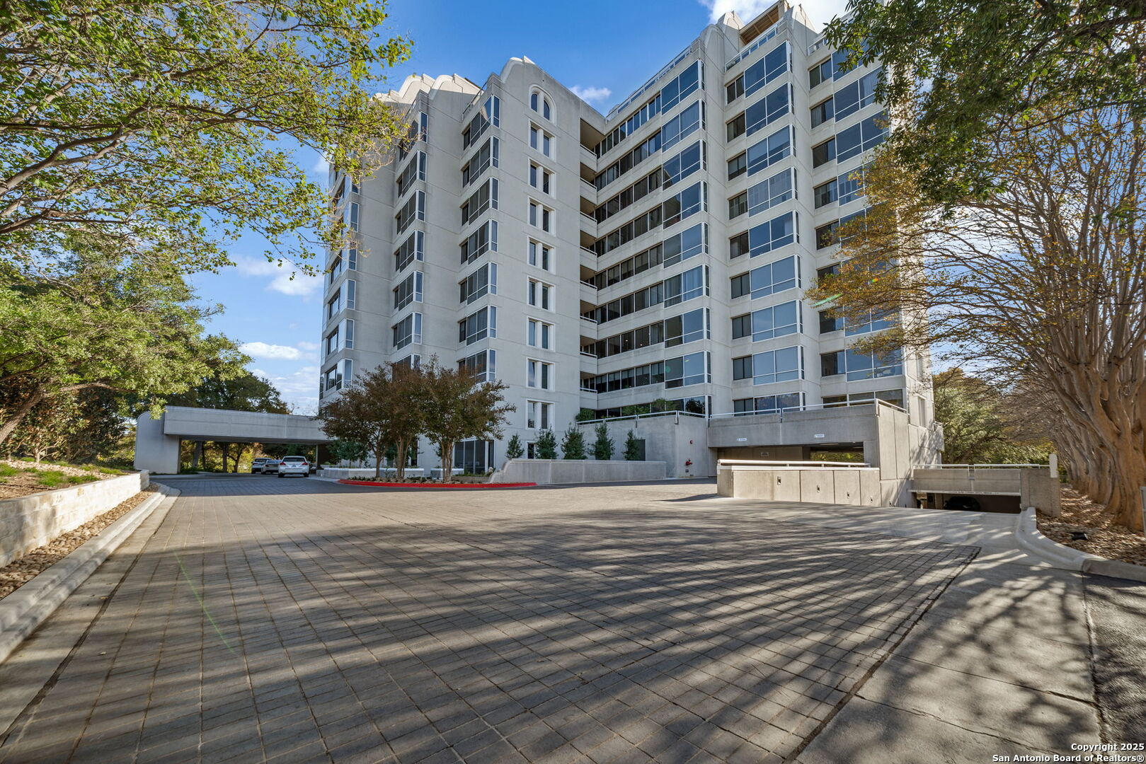 200 Patterson APT 210