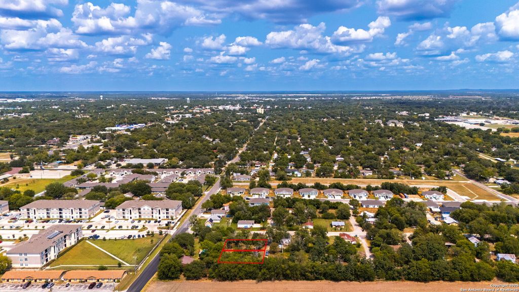 Photo of 1308 Bert, Seguin, TX 78155 (MLS # 1897181)