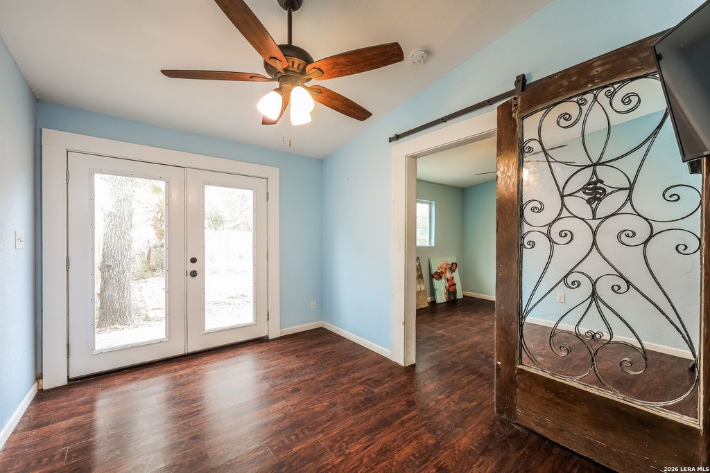 Photo of 823 euclid 2 #2, San Antonio, TX 78212 (MLS # 1939066)