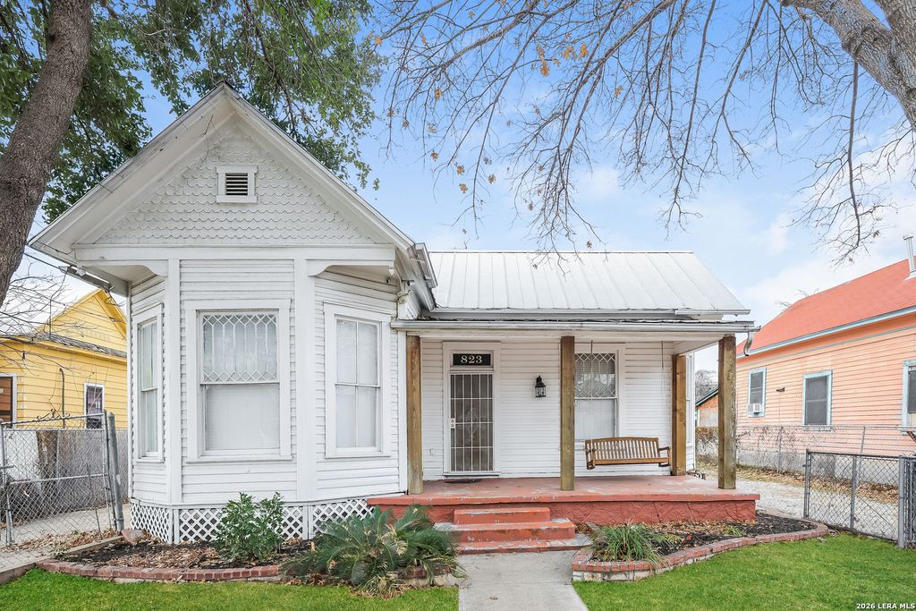 Photo of 823 euclid 2 #2, San Antonio, TX 78212 (MLS # 1939066)