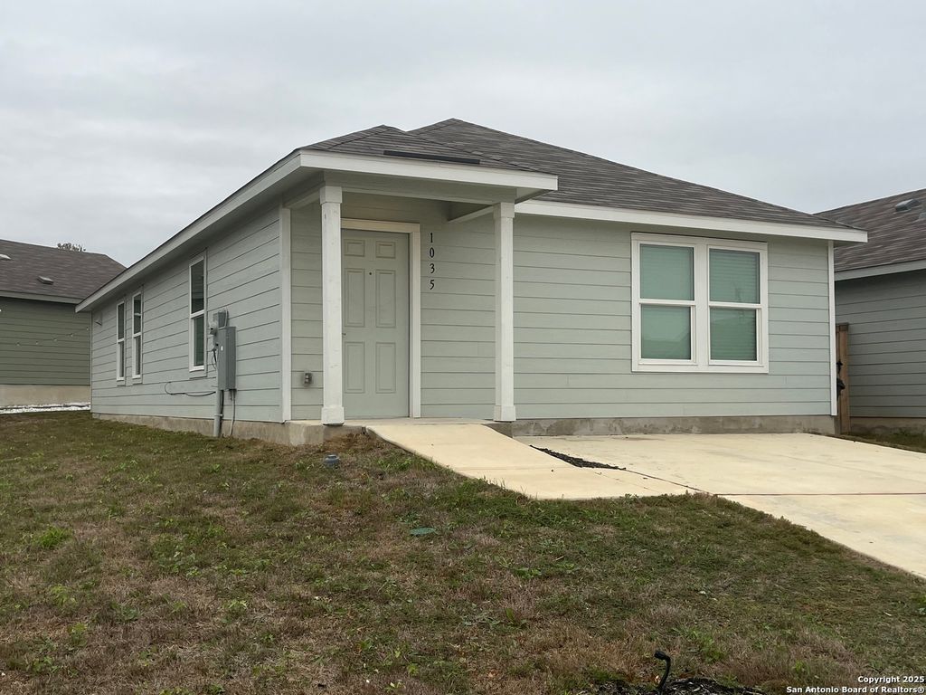 Photo of 1035 JANZEN, San Antonio, TX 78221 (MLS # 1926488)