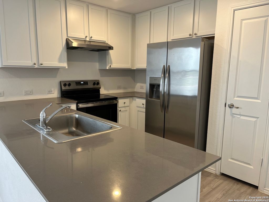 Photo of 1035 JANZEN, San Antonio, TX 78221 (MLS # 1926488)