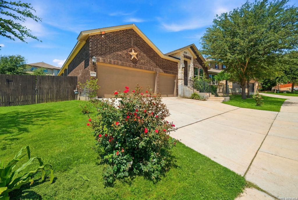 Photo of 619 CHAMBERS RNCH, San Antonio, TX 78245 (MLS # 1992915)