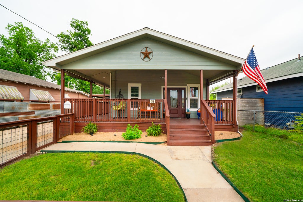 Photo of 318 Pruitt Ave, San Antonio, TX 78204 (MLS # 1943121)