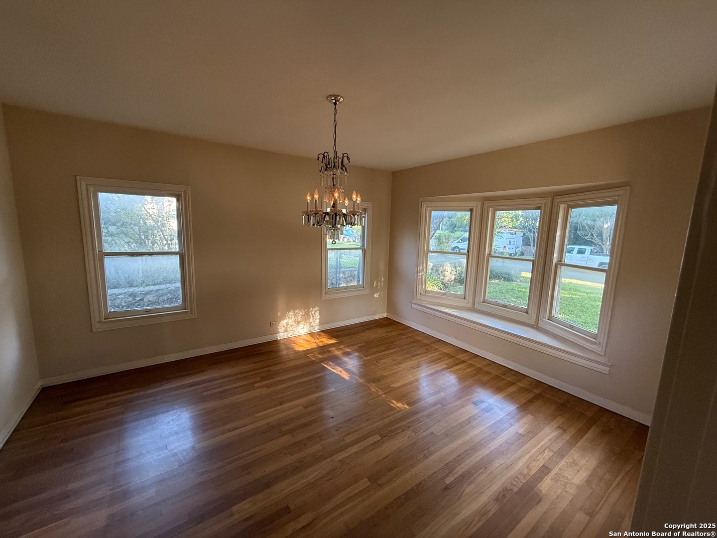 352 Cloverleaf