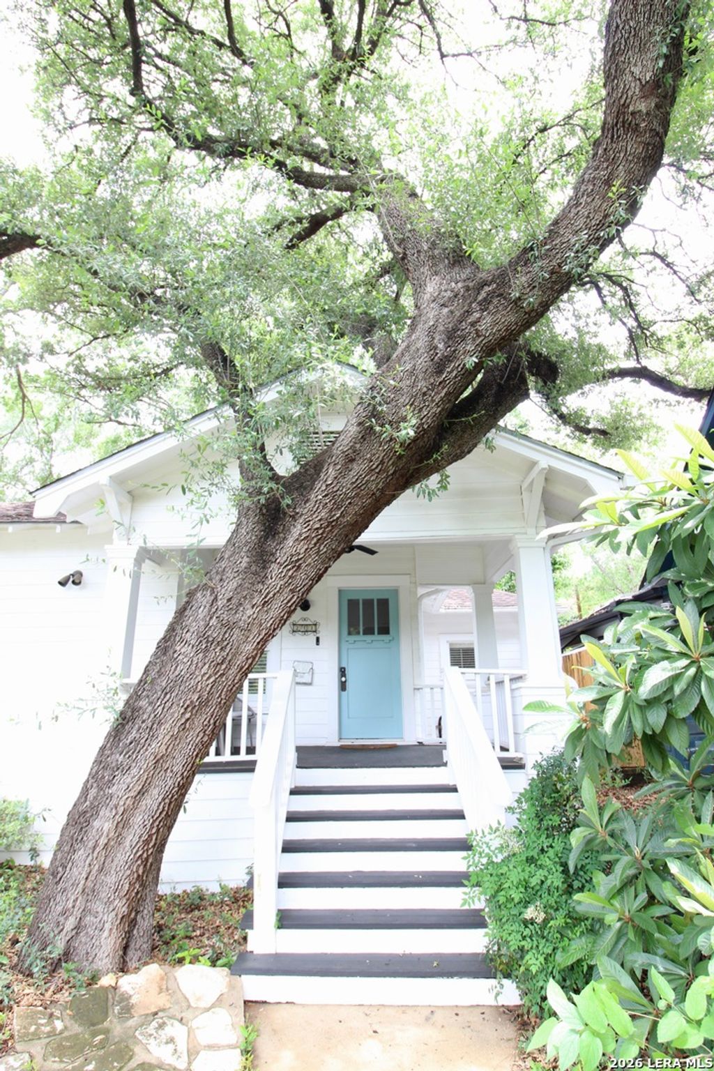 Photo of 211 MONTCLAIR ST, Alamo Heights, TX 78209 (MLS # 1970595)