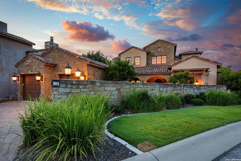 Photo of 12 VITTORIA RDG, Boerne, TX 78006 (MLS # 2015050)