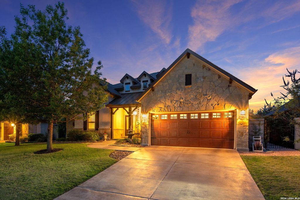 Photo of 193 AUTUMN RDG, Boerne, TX 78006 (MLS # 1960170)