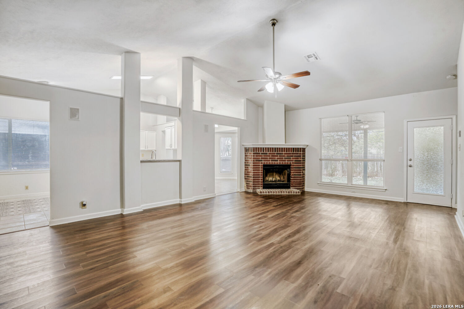 6374 Parkland Oaks Dr