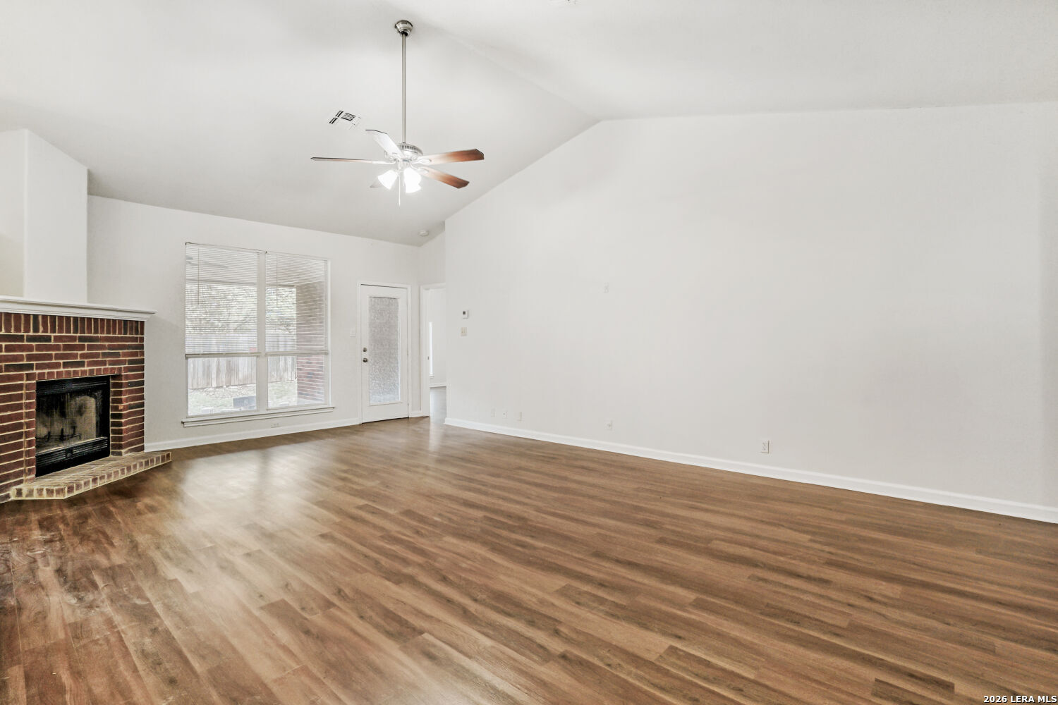 6374 Parkland Oaks Dr