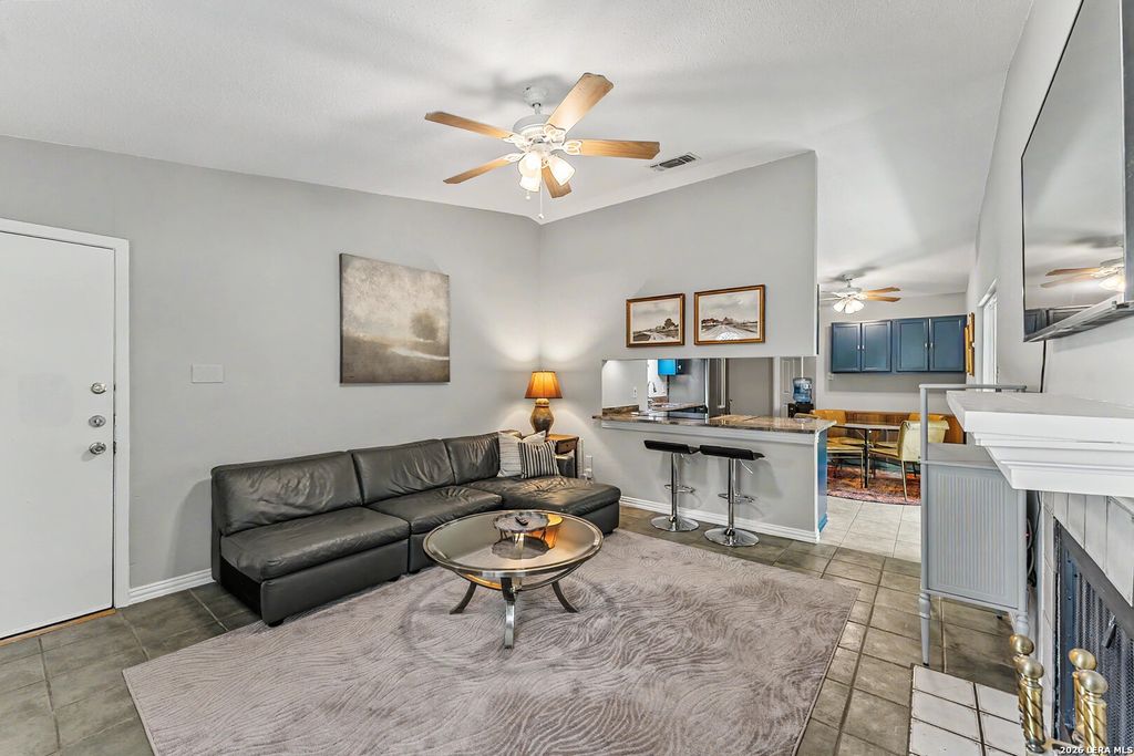 Photo of 3926 CHIMNEY SPRINGS DR, San Antonio, TX 78247 (MLS # 1973001)