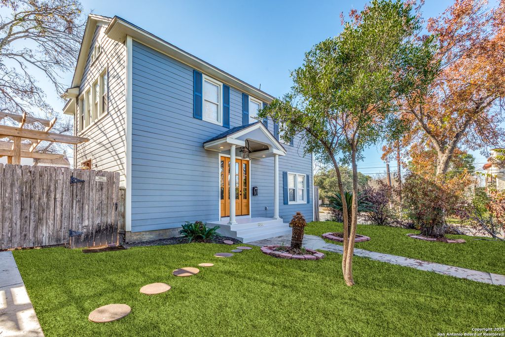 Photo of 344 W Rosewood, San Antonio, TX 78212 (MLS # 1926229)