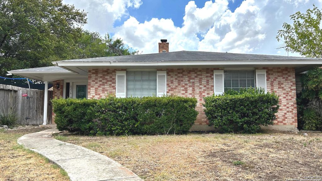 Photo of 6216 RUE MARIELYNE ST, Leon Valley, TX 78238 (MLS # 1715294)