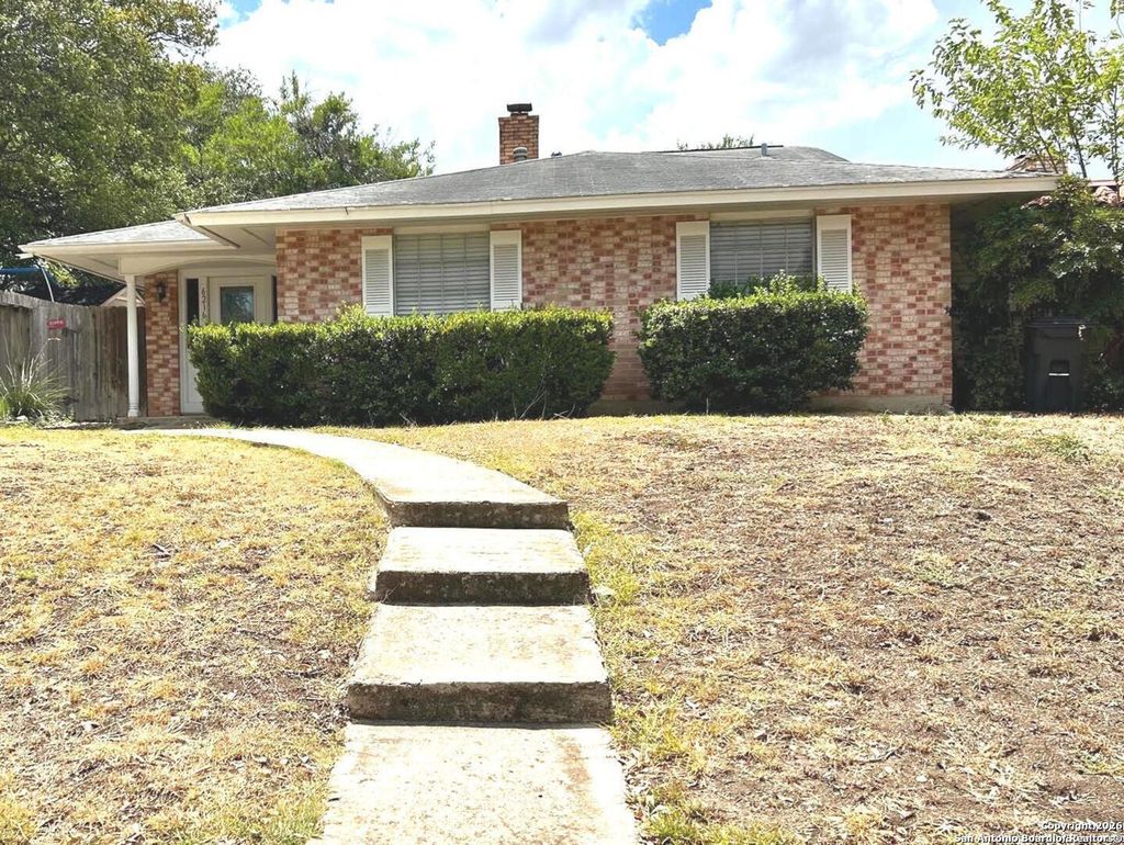 Photo of 6216 RUE MARIELYNE ST, Leon Valley, TX 78238 (MLS # 1715294)