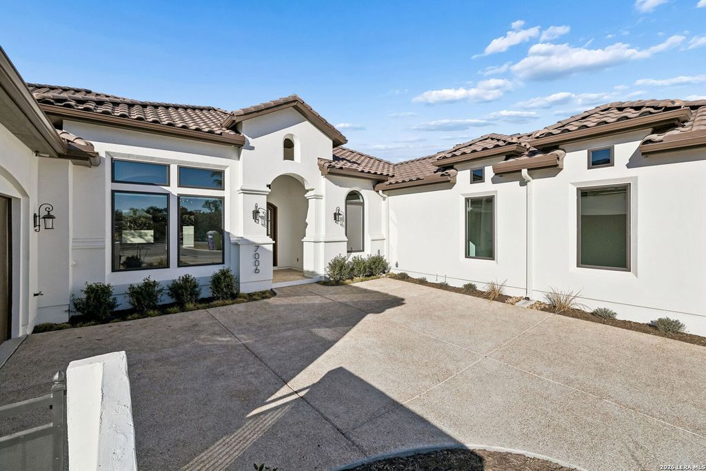 Photo of 7006 Bluff Run, San Antonio, TX 78257 (MLS # 1940377)