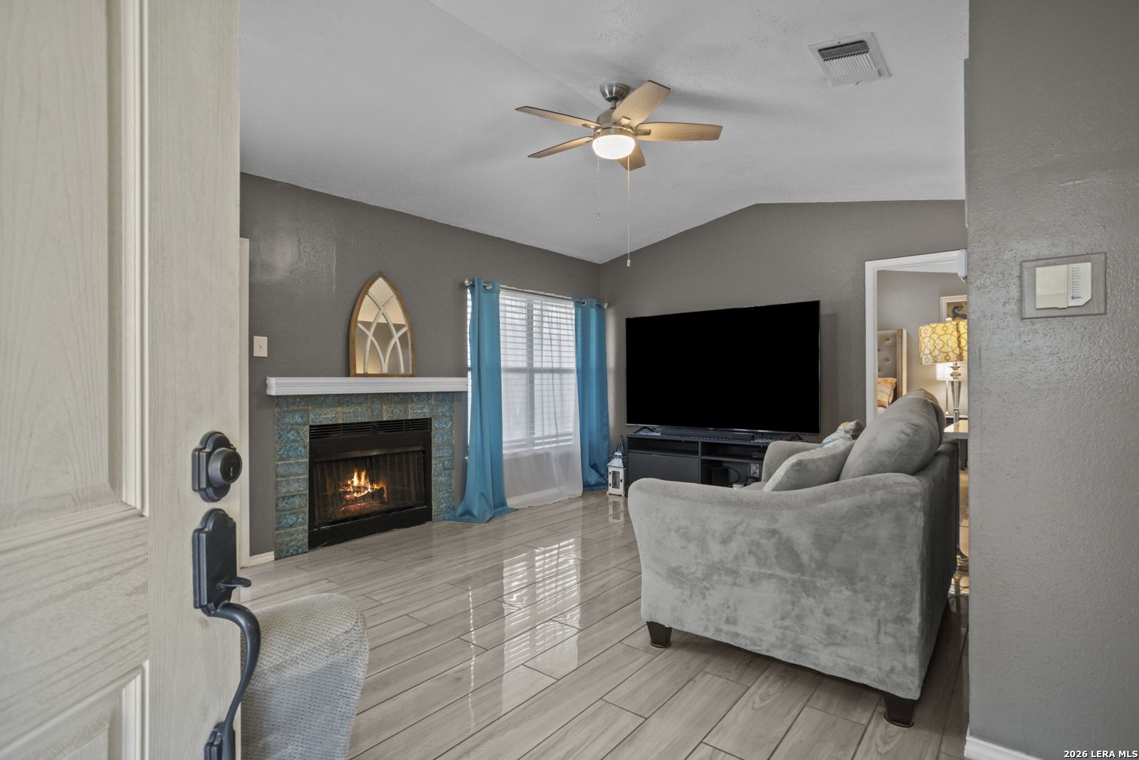 2605 Corian Glen
