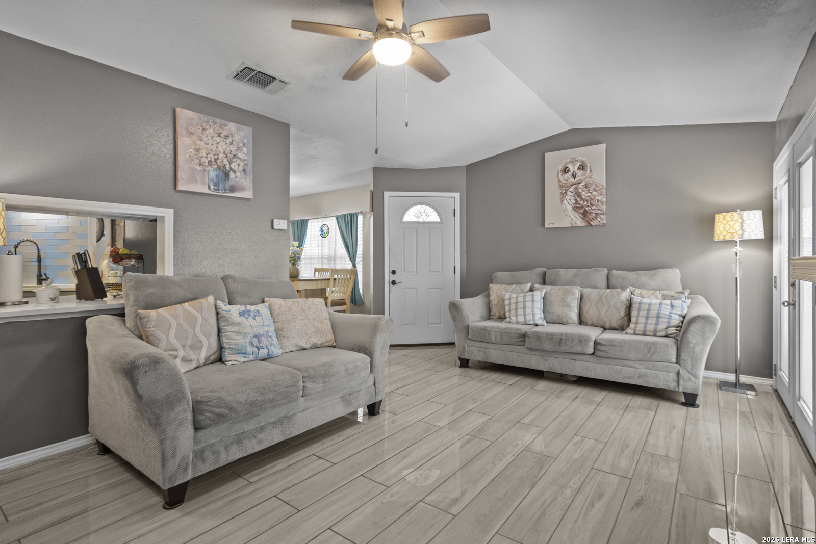 2605 Corian Glen
