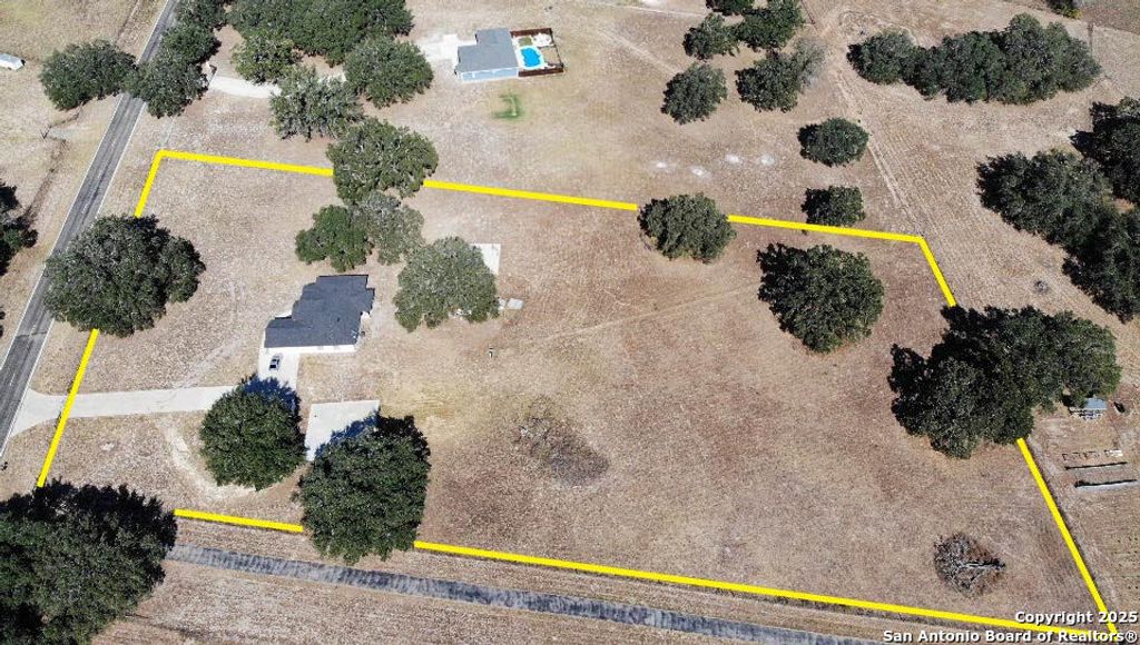 Photo of 3992 Fm 1784, Pleasanton, TX 78064 (MLS # 1918996)