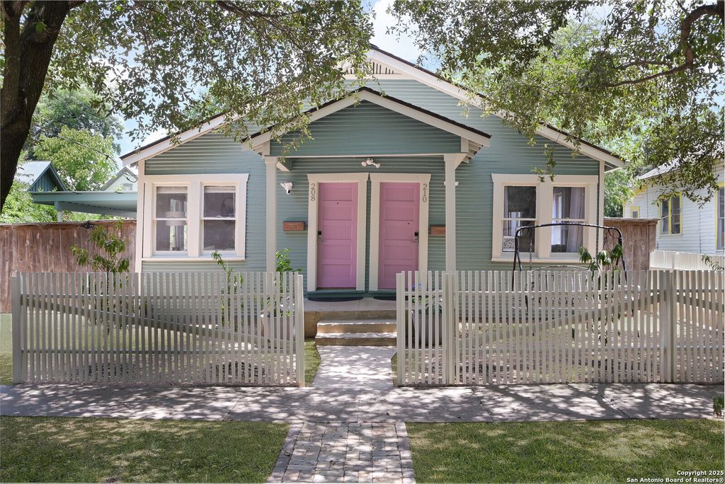 Photo of 210 Mission St, San Antonio, TX 78210 (MLS # 1948572)