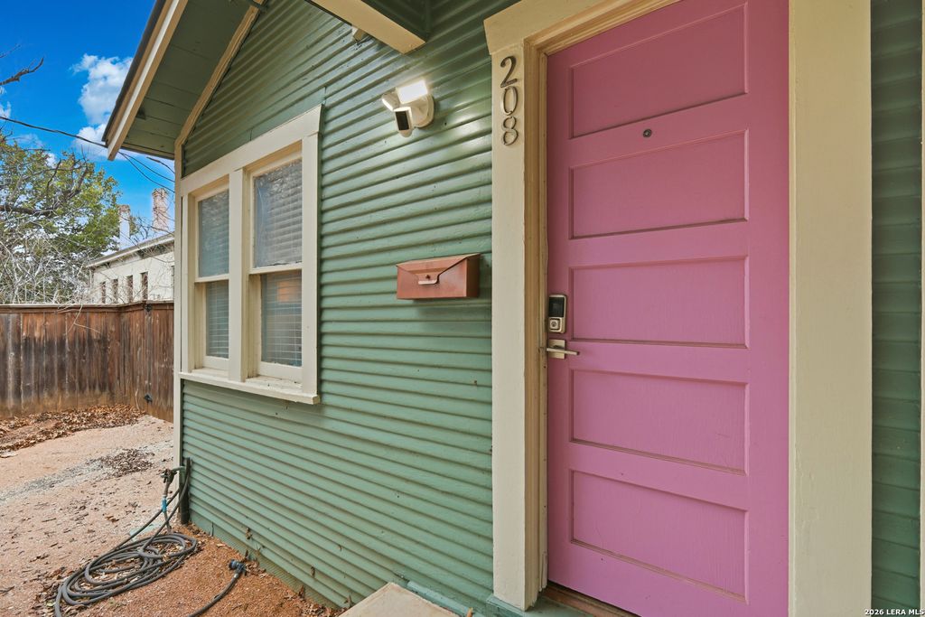 Photo of 210 Mission St, San Antonio, TX 78210 (MLS # 1948572)