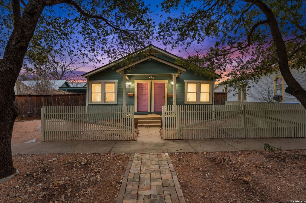 Photo of 210 Mission St, San Antonio, TX 78210 (MLS # 1948572)